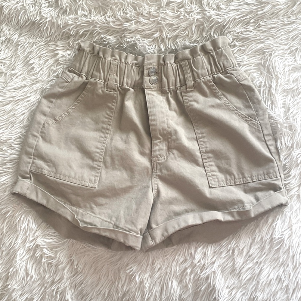 Refuge Khaki Shorts